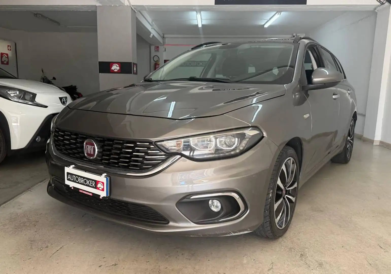 Fiat Tipo 1.6 Mjt S&S SW Easy Business Grigio - 1