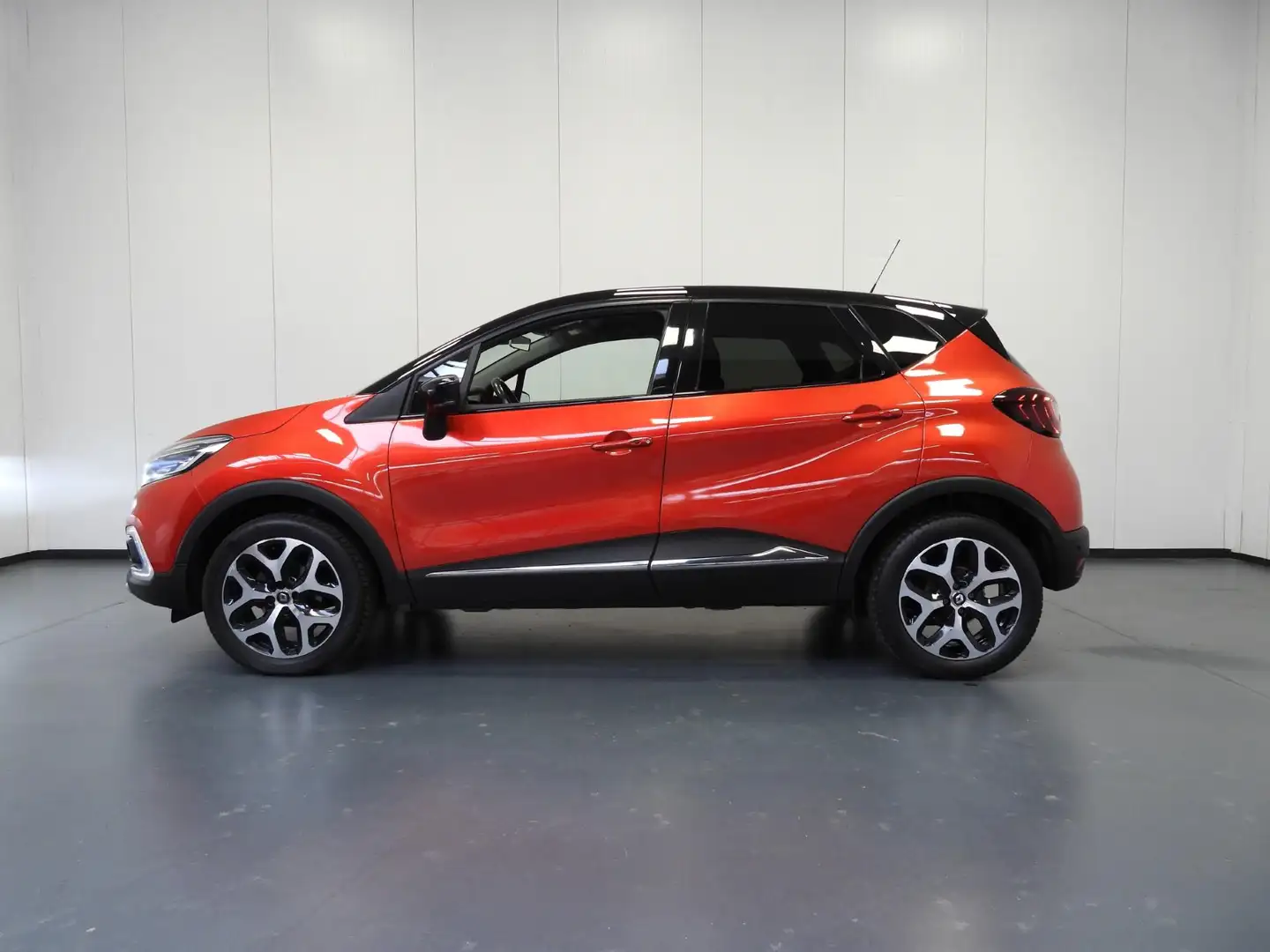 Renault Captur 0.9 TCe Intens NAVI/CAMERA/LED/17"LMV! Rood - 2