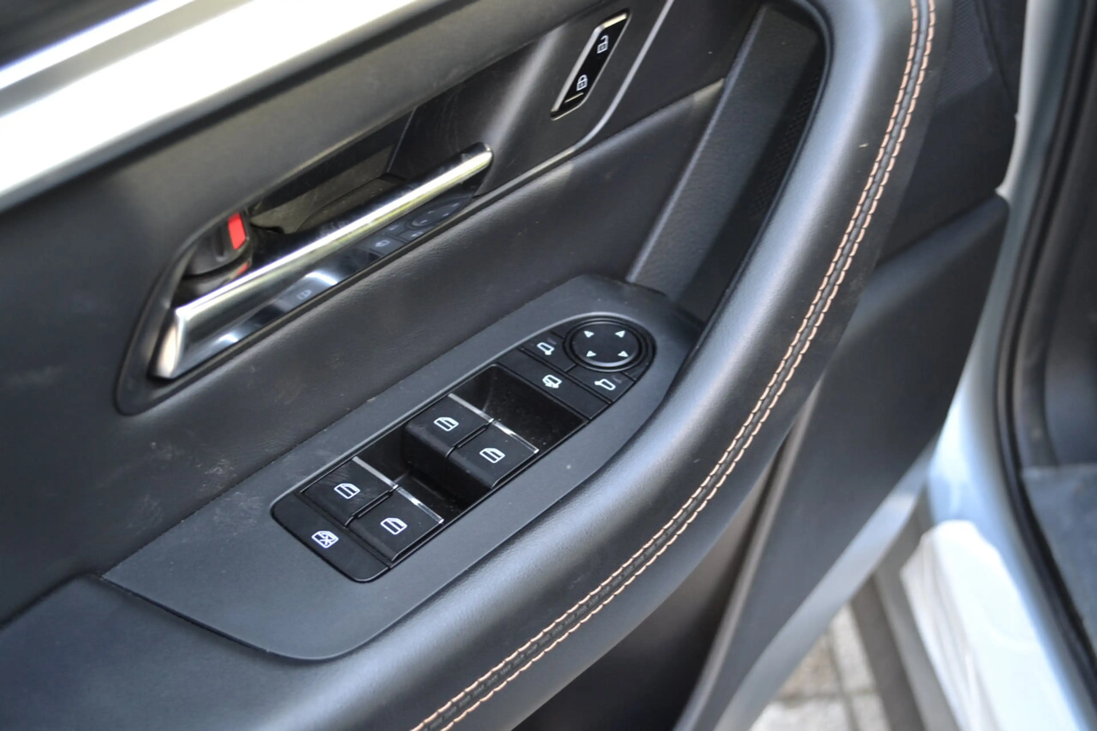 Mazda CX-60 PHEV - MY2025 Homura - Garantie tot 05/2031 — photo 8