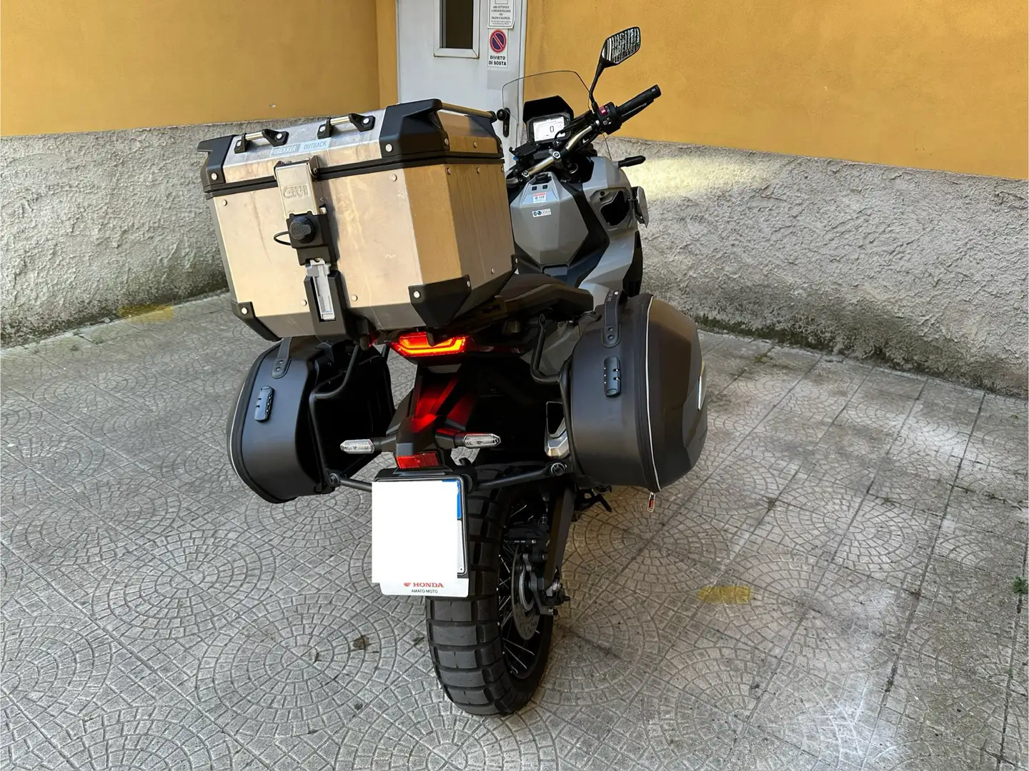 Honda X-ADV Travel - 2