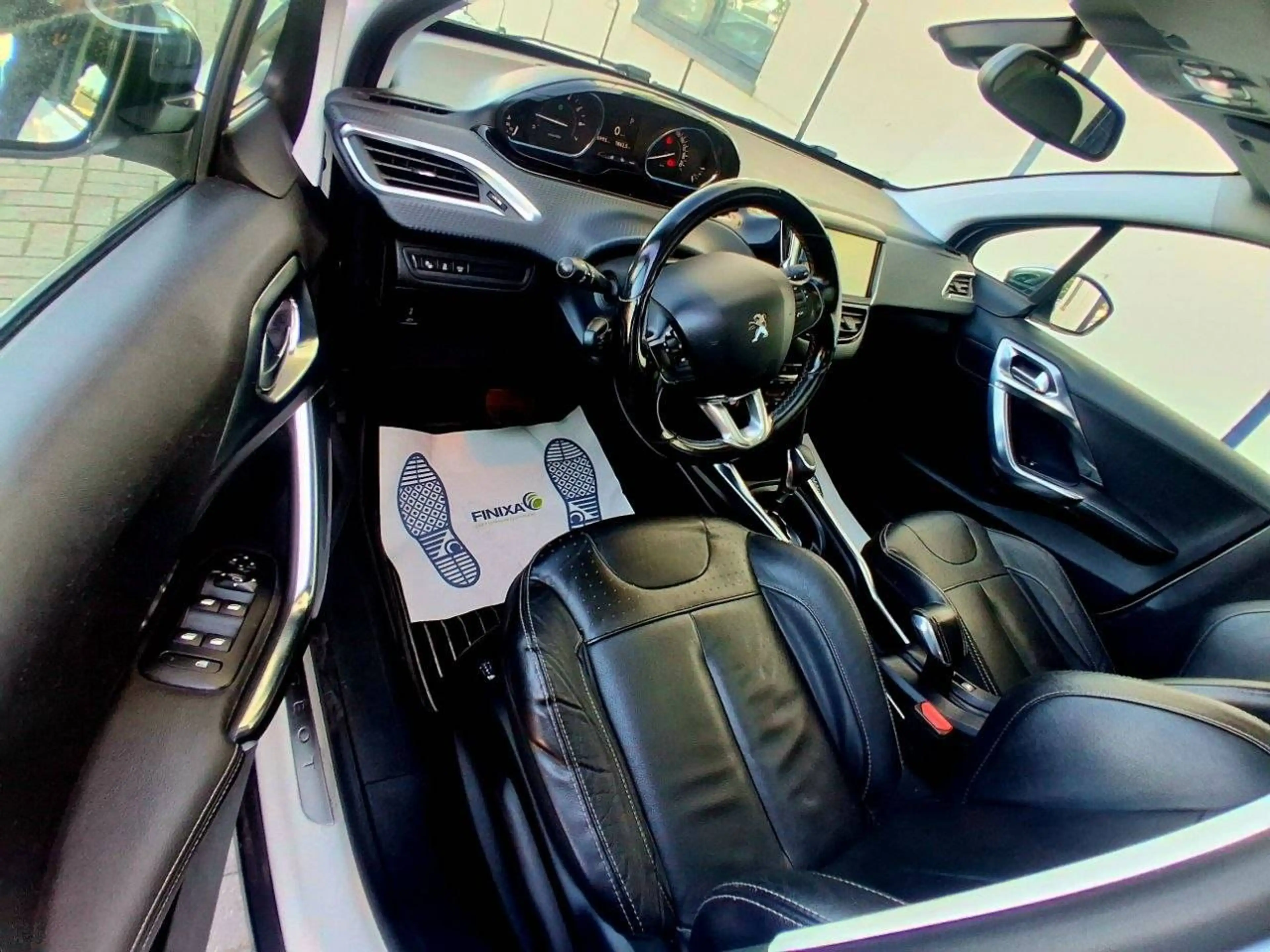 Peugeot 2008 Peugeot 2008 1.2 Benzine Automaat – 2016 – 126.000 km – 12 Maanden Garantie — photo 7