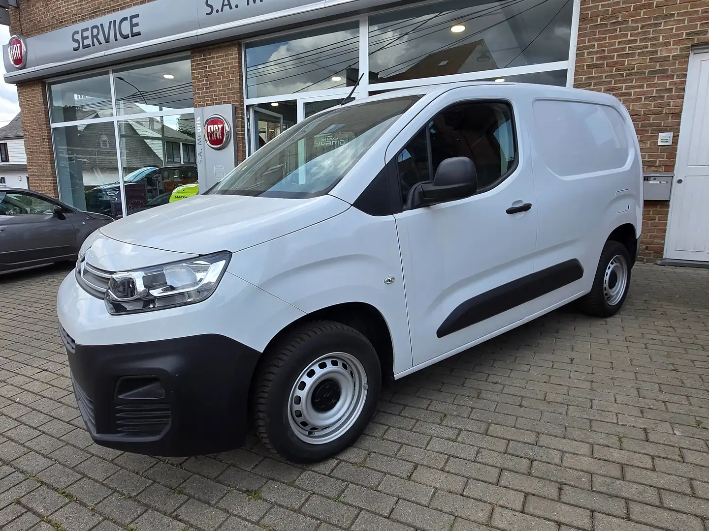 Citroen Berlingo Berlingo 1.5 BlueHDi M Light XX KIT PNEUS HIVER XX Weiß - 1