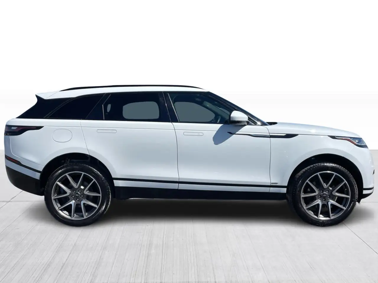 Land Rover Range Rover Velar photo Land Rover Range Rover Velar