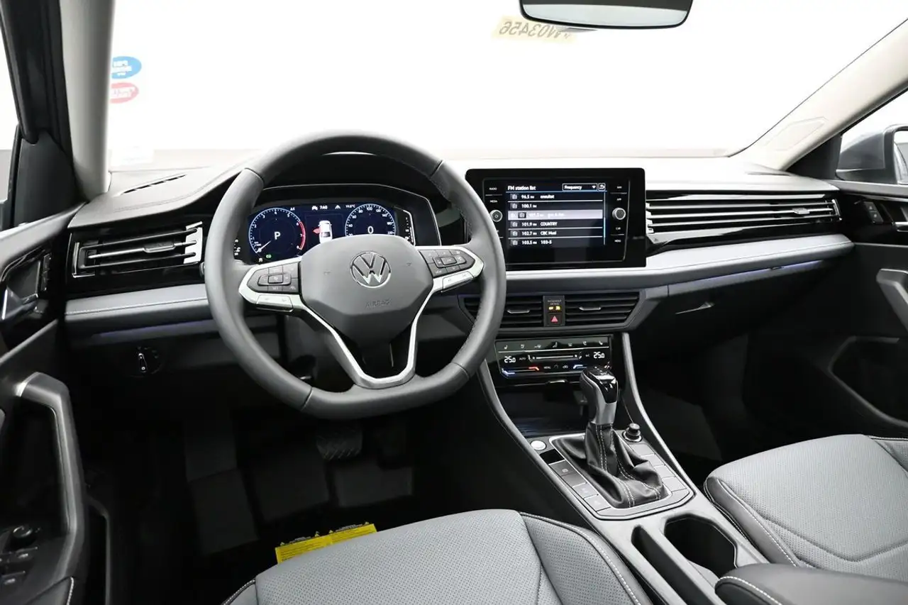 Volkswagen Jetta снимка Volkswagen Jetta