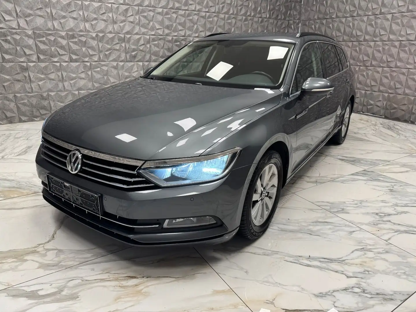 Volkswagen Passat Variant Comfortline *R-LINE*Autobahn Km* Grau - 2