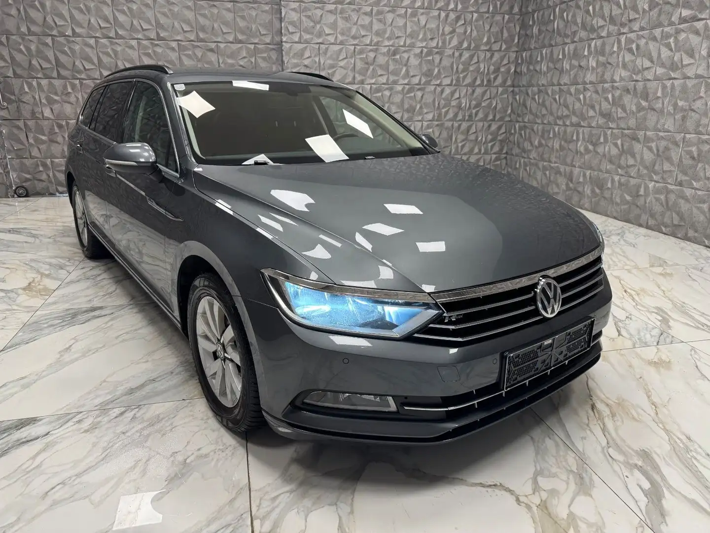 Volkswagen Passat Variant Comfortline *R-LINE*Autobahn Km* Grau - 1