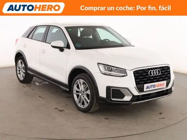 Audi Q2 view 8