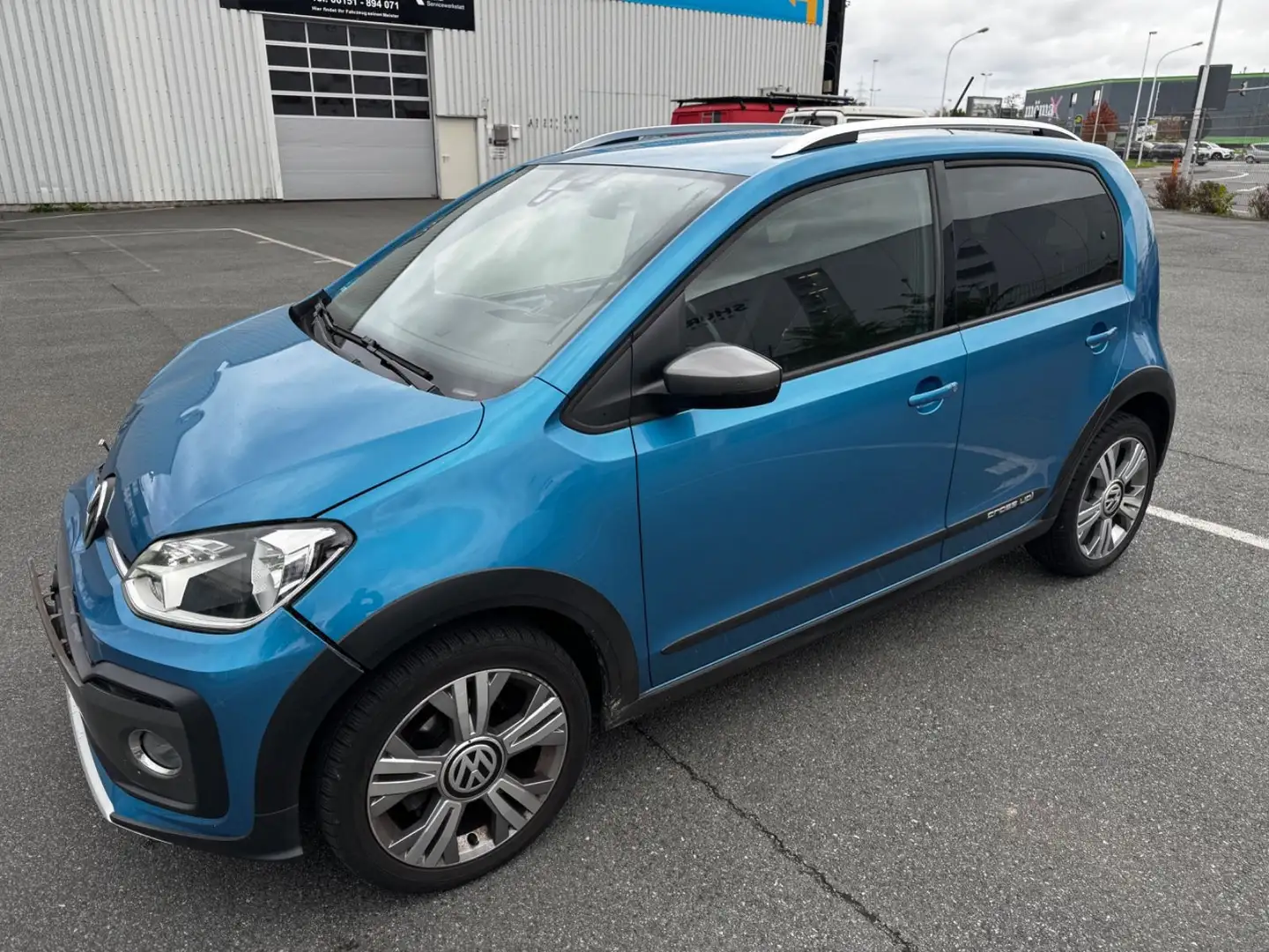 Volkswagen up! cross up! BMT/Start-Stopp Blau - 1