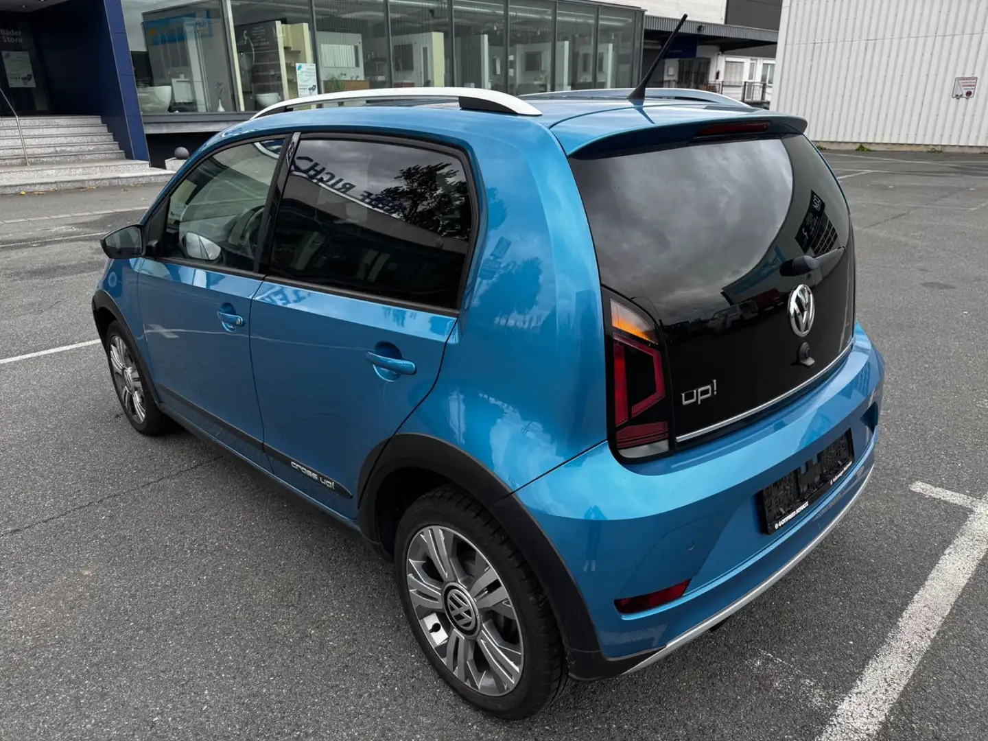 Volkswagen up! cross up! BMT/Start-Stopp Blau - 2