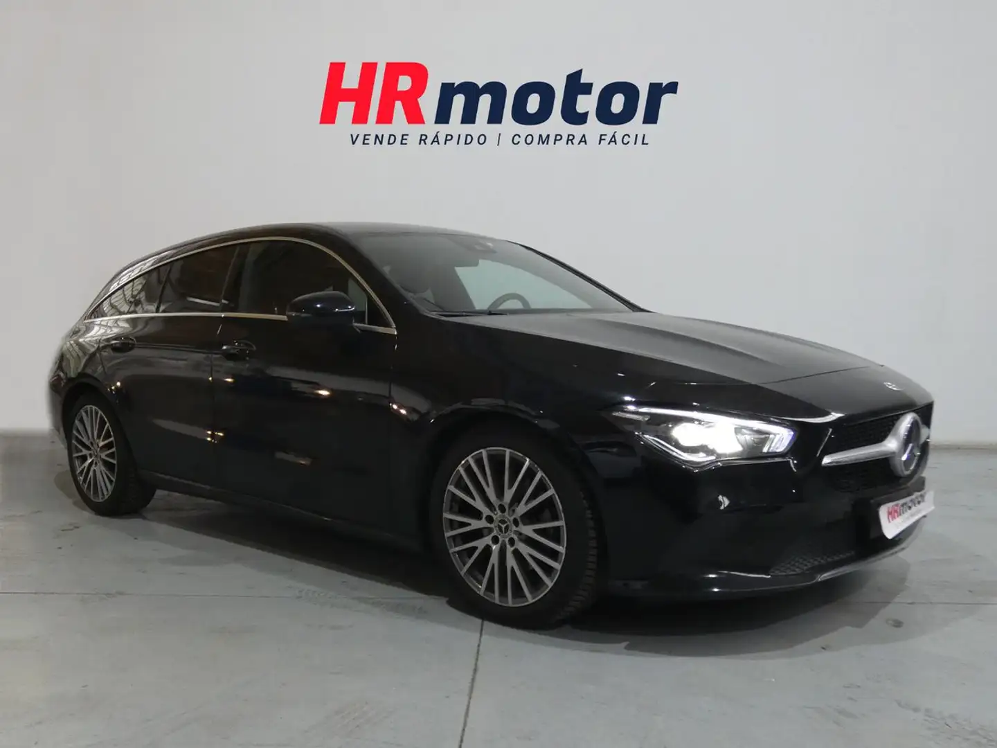 Mercedes-Benz CLA 180 Shooting Brake Negro - 1