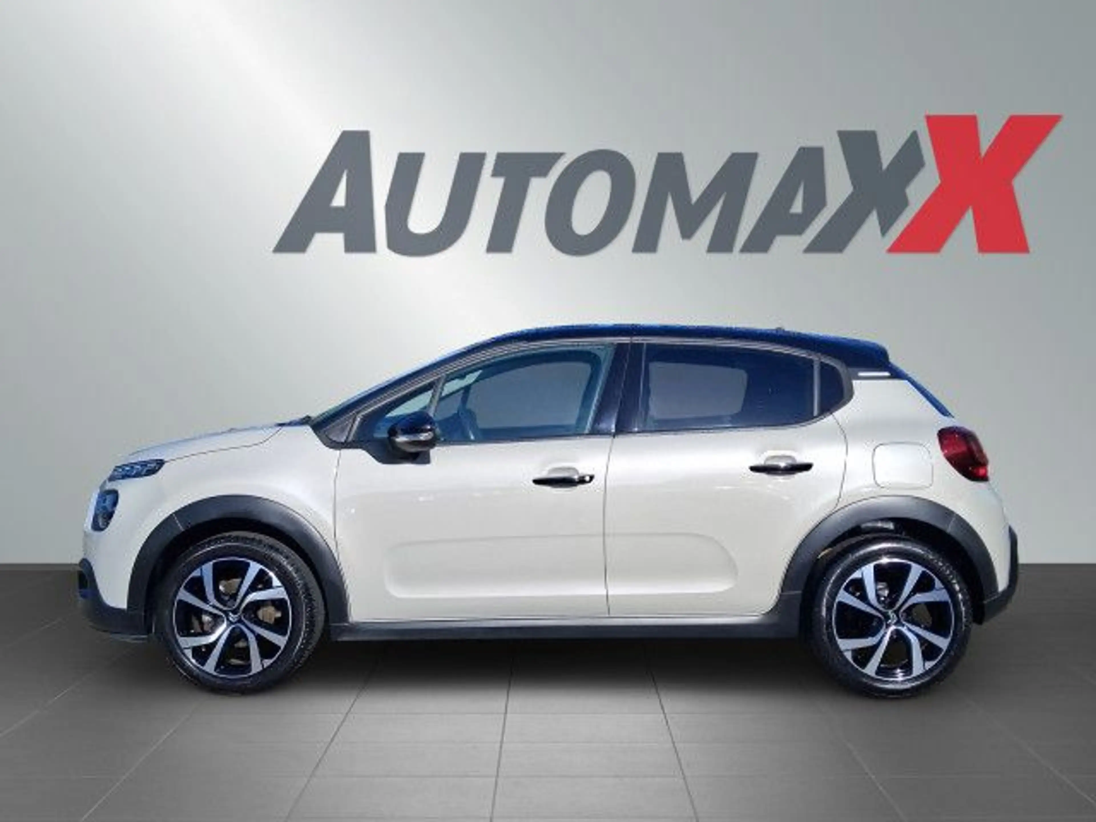 Citroen C35 C3 Pure Tech 82 SHINE Navi LED CarPlay Bluetooth — photo 4