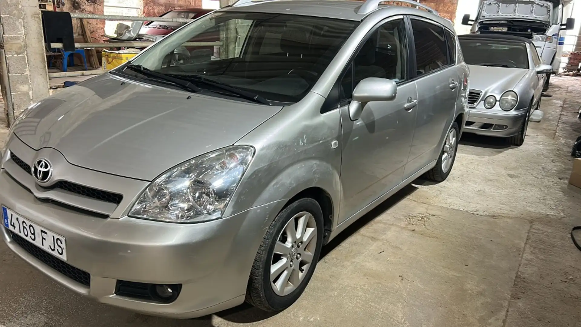 Toyota Corolla Verso 2.2D4D Sport 177 - 1