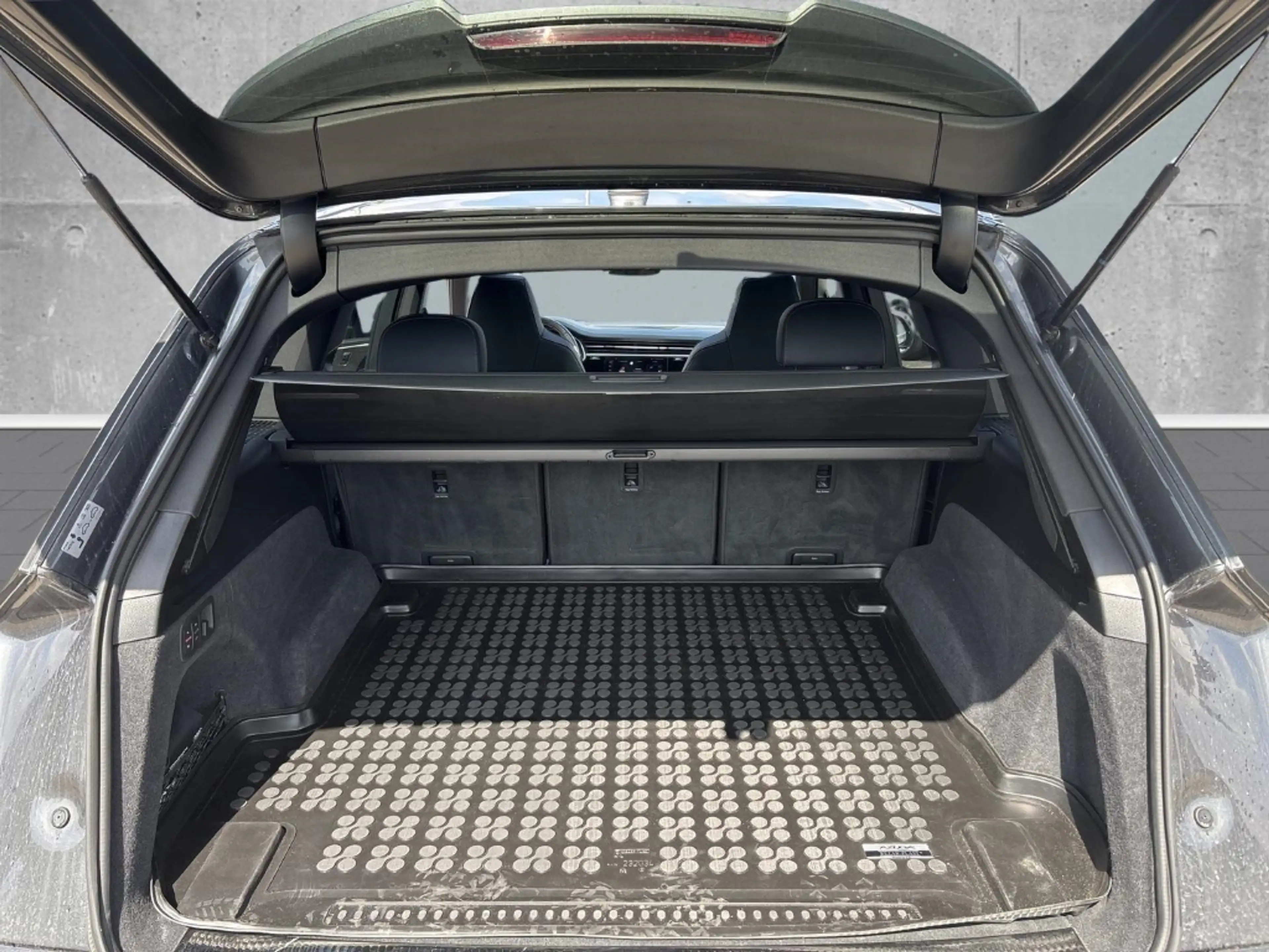 Audi SQ7 4.0 TDI Sportpaket HUD Luftfederung AD StandHZG AH — photo 14