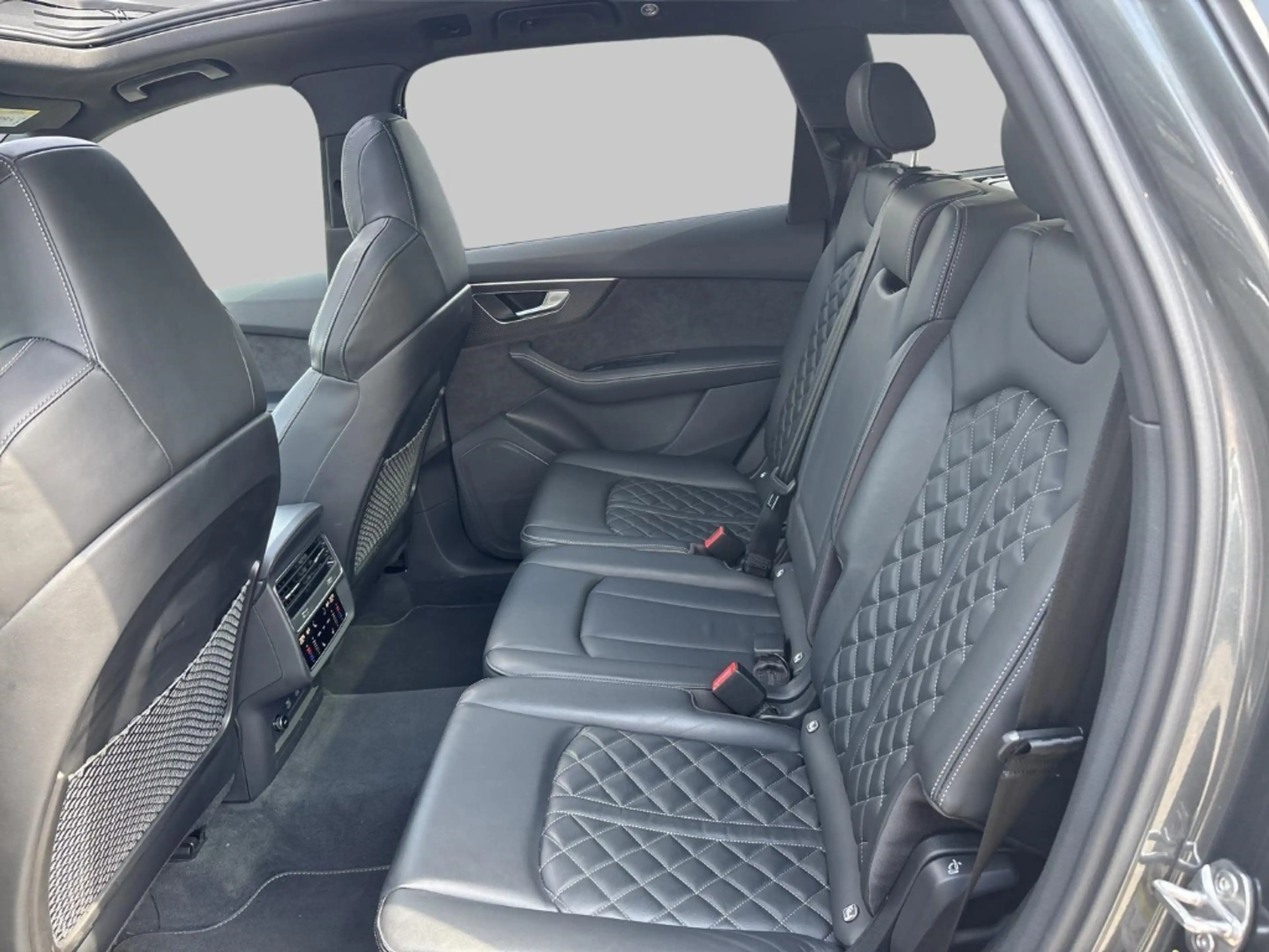 Audi SQ7 4.0 TDI Sportpaket HUD Luftfederung AD StandHZG AH — photo 8