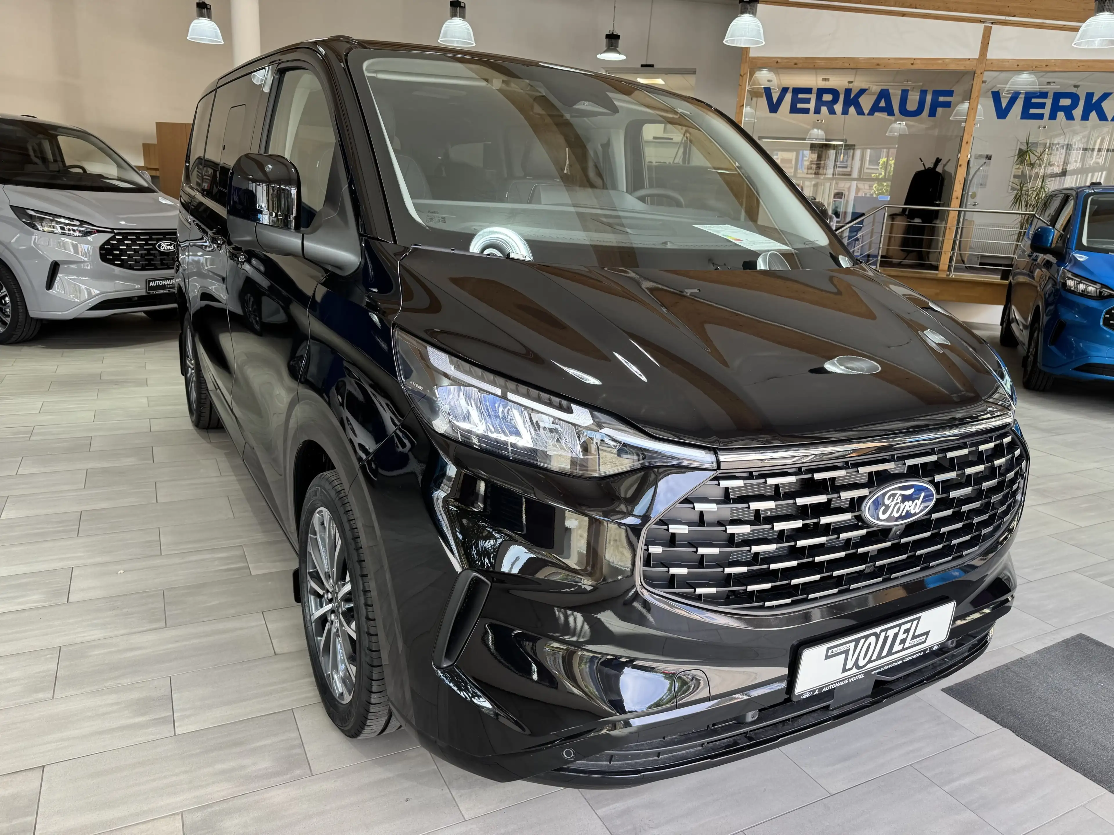 Ford Tourneo Custom Titanium X L1 FWD — photo 3