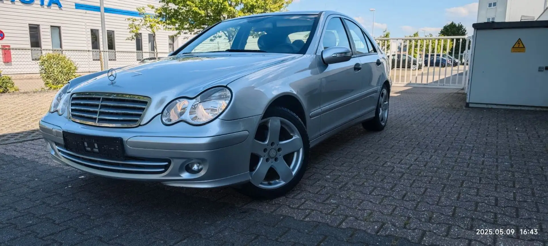 Mercedes-Benz C 200 C -Klasse Lim. C 200 CDI Automatik Silber - 1