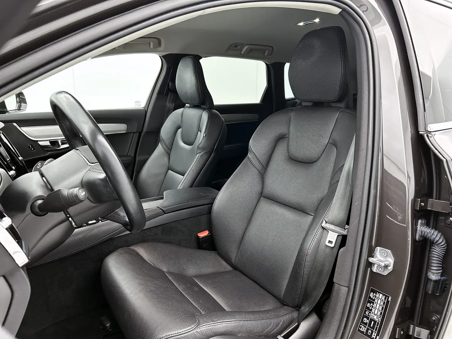 Volvo V90 2.0 B4 198PK Mild Hybrid Business pro automaat / A Gris - 2