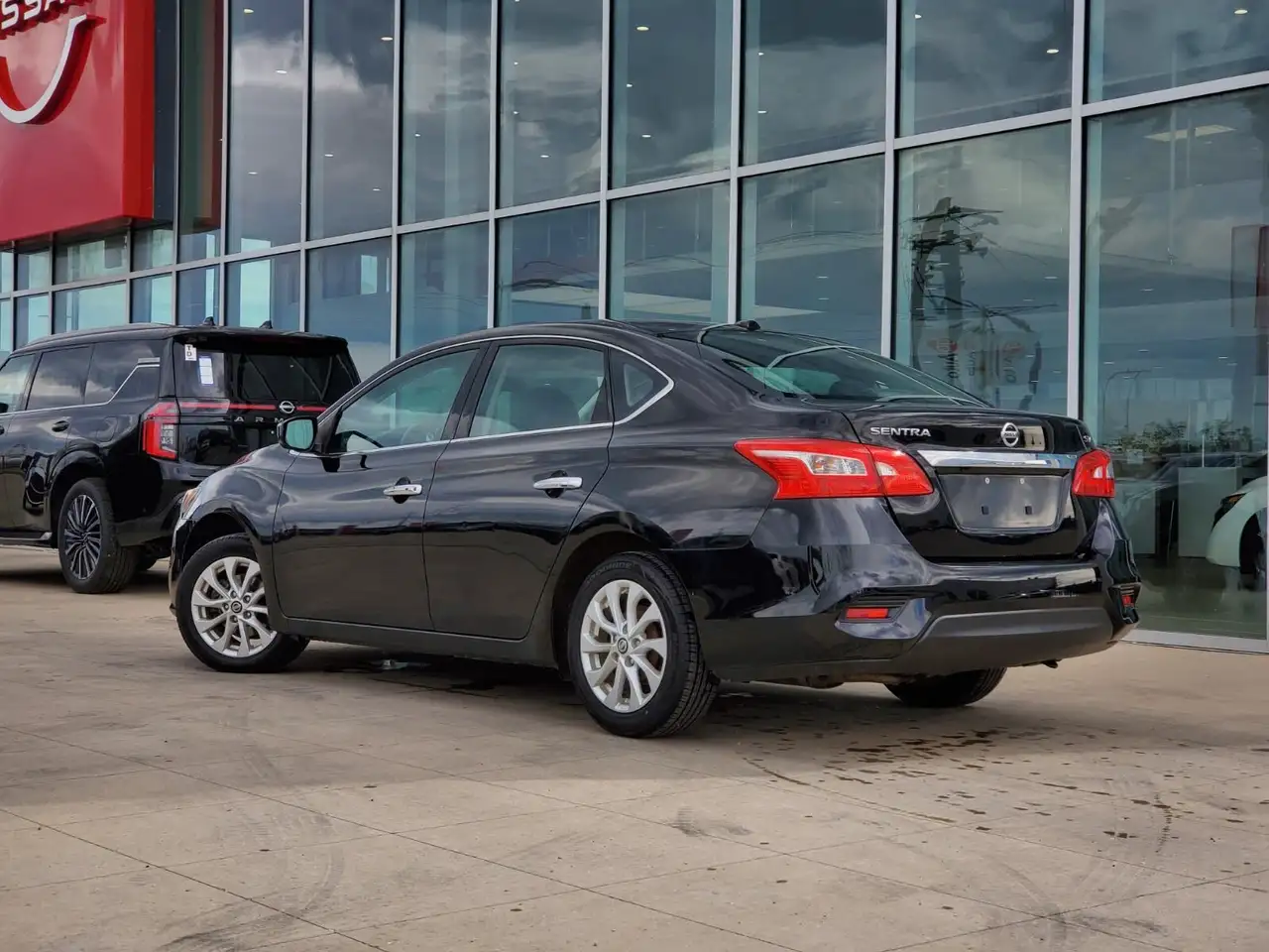 Nissan Sentra снимка Nissan Sentra