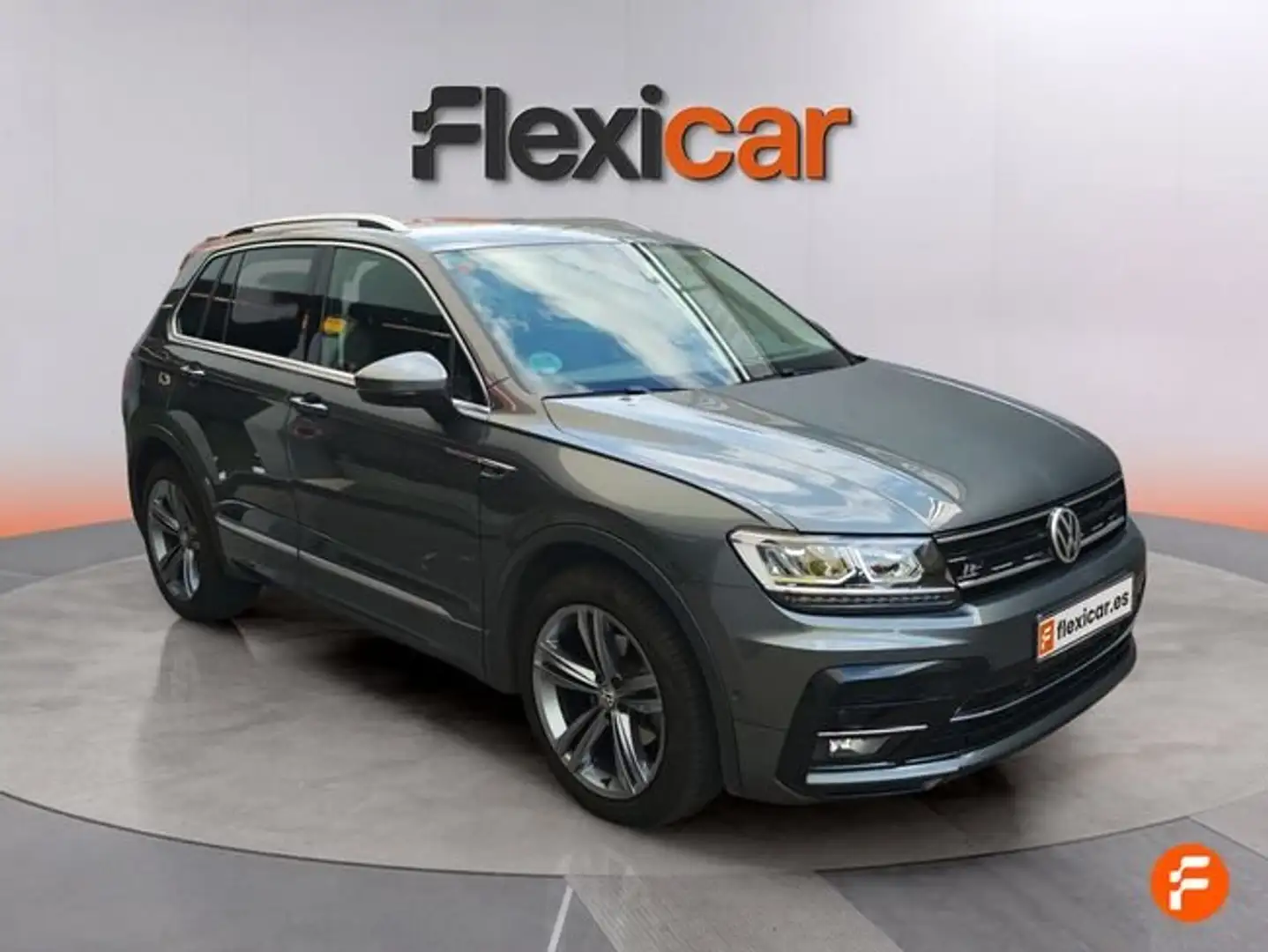 Volkswagen Tiguan 2.0TDI Urban Sport DSG 110kW Gris - 2