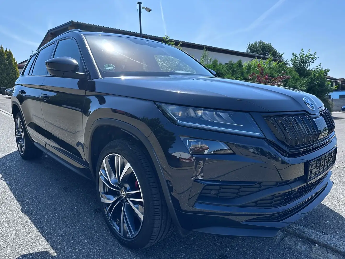 Skoda Kodiaq RS 4x4 PANO/ACC/AHK/NAVI/LED/1.Hd Negro - 1