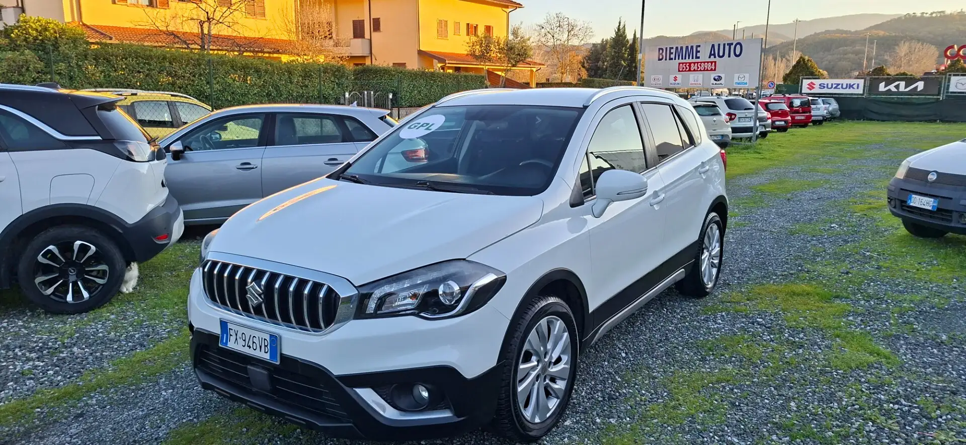 Suzuki SX4 S-Cross Suzuki SX4 S-Cross 1.0 Boosterjet Easy B/GPL Weiß - 1