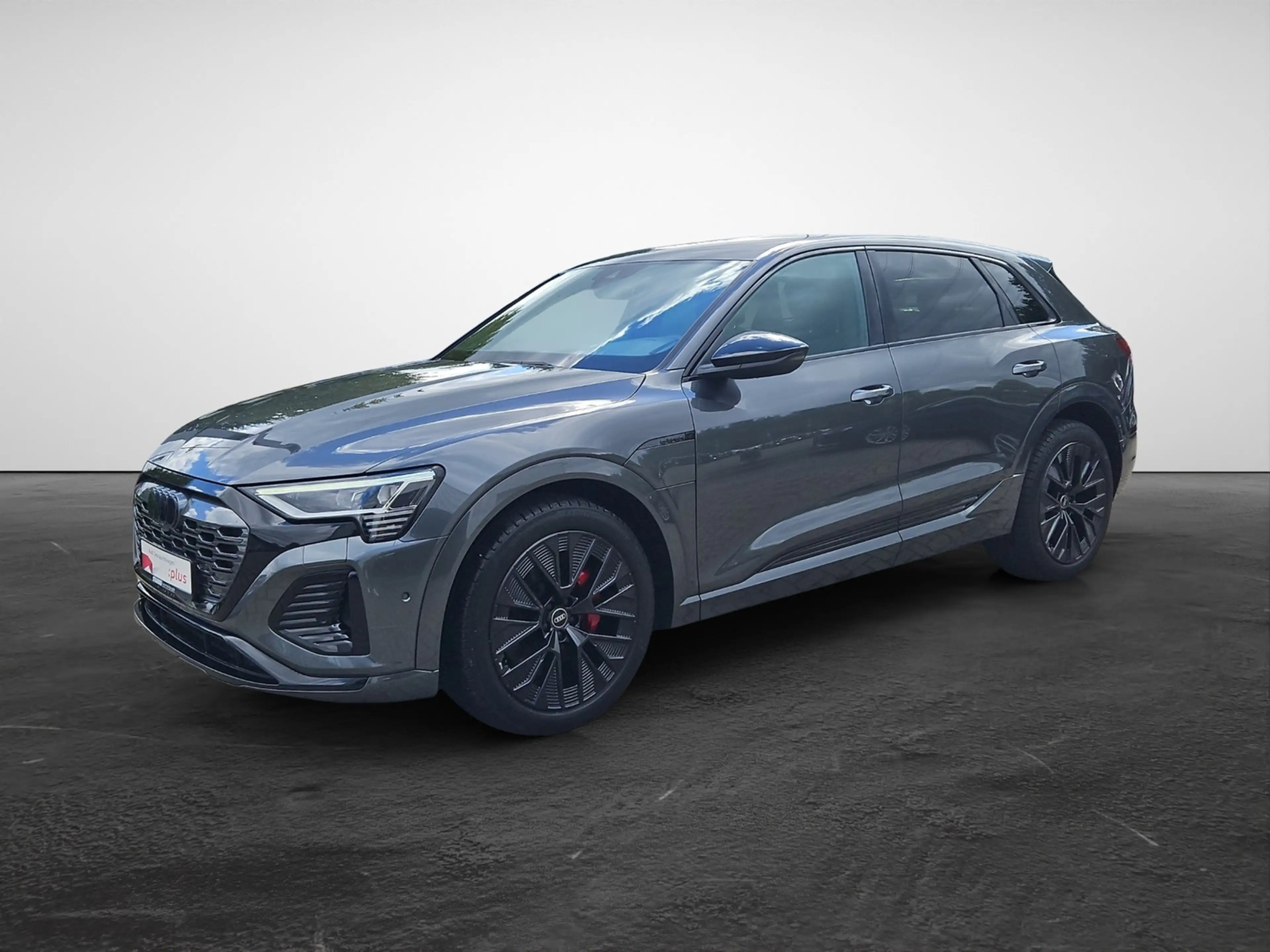 Audi Q8 55 e-tron quattro S line NaviPlus Matrix AHK SH... — photo 2