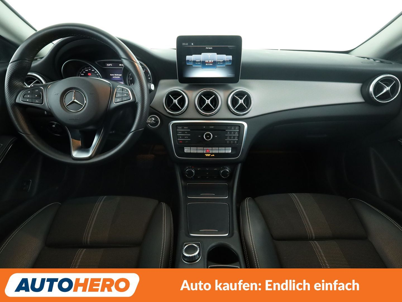Mercedes-Benz CLA 220 CLA 220 Shooting Brake 4Matic Urban — photo 12