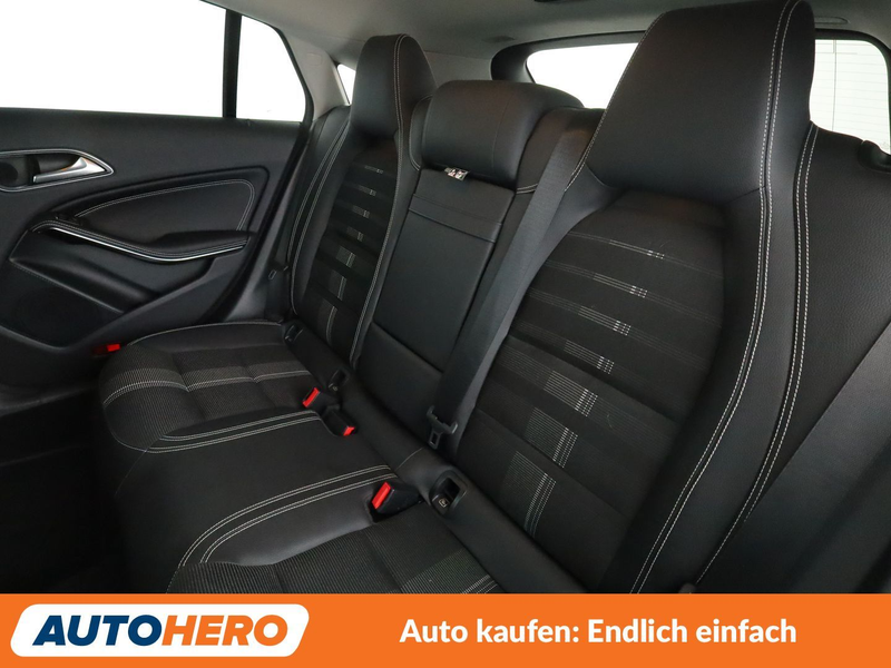Mercedes-Benz CLA 220 CLA 220 Shooting Brake 4Matic Urban — photo 14