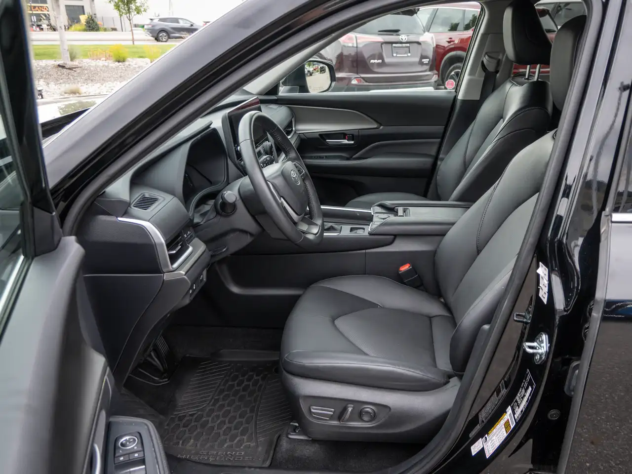 Toyota Grand Highlander fotografie Toyota Grand Highlander
