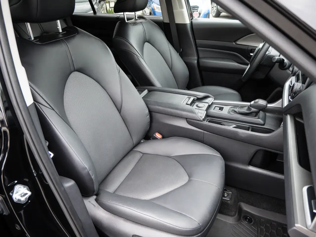 Toyota Grand Highlander fotografie Toyota Grand Highlander