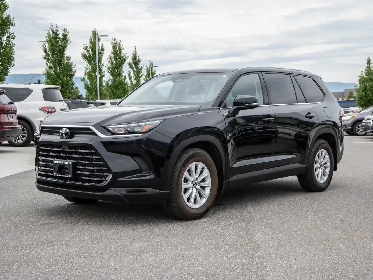 Toyota Grand Highlander fotografie Toyota Grand Highlander