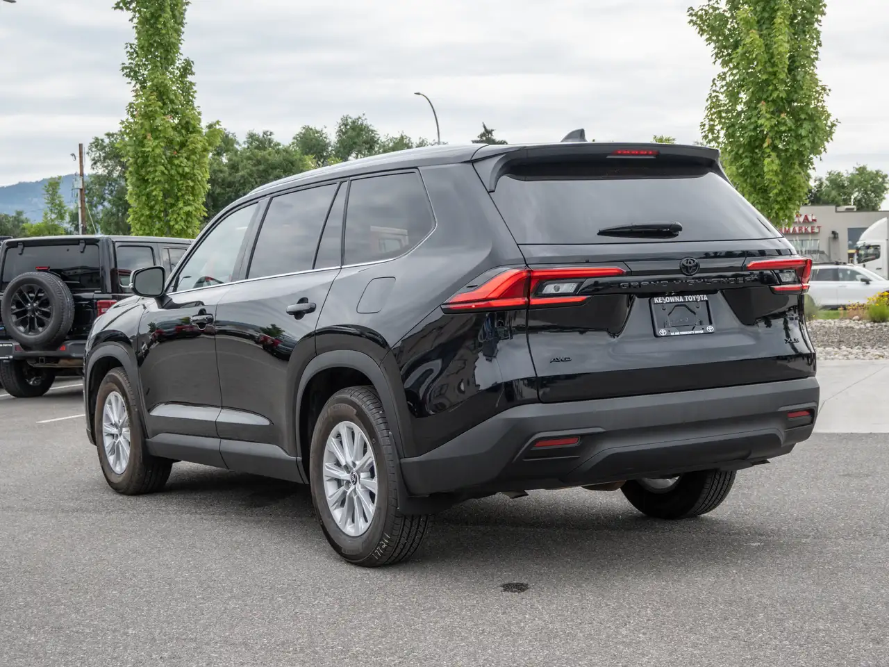 Toyota Grand Highlander fotografie Toyota Grand Highlander