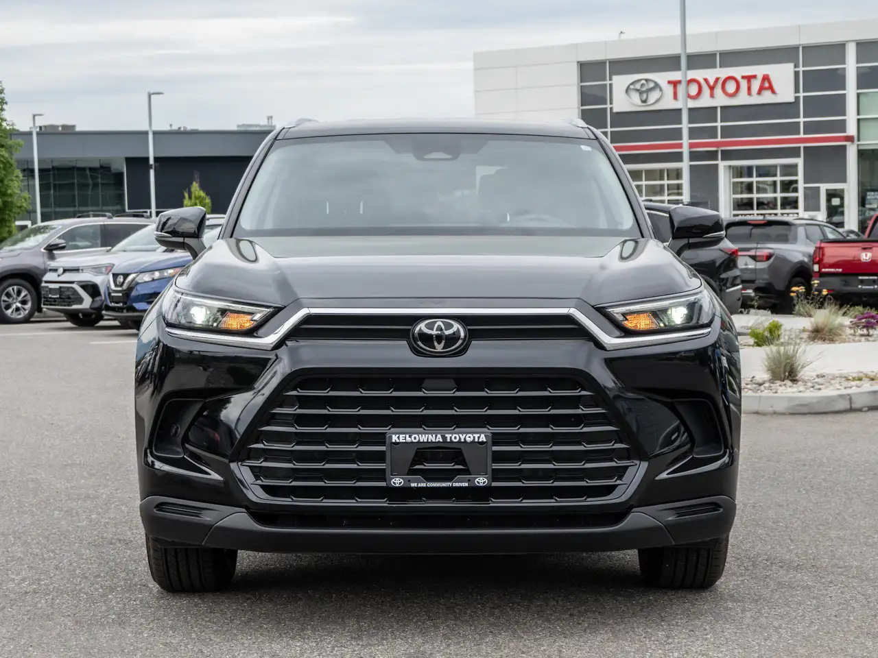 Toyota Grand Highlander fotografie Toyota Grand Highlander