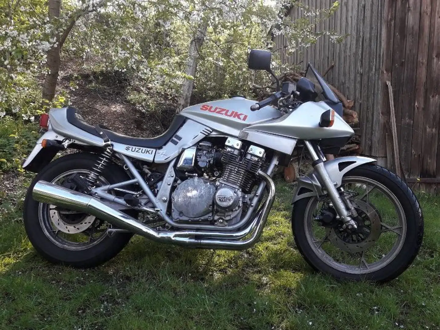 Suzuki GSX 1100 katana sz Silber - 1