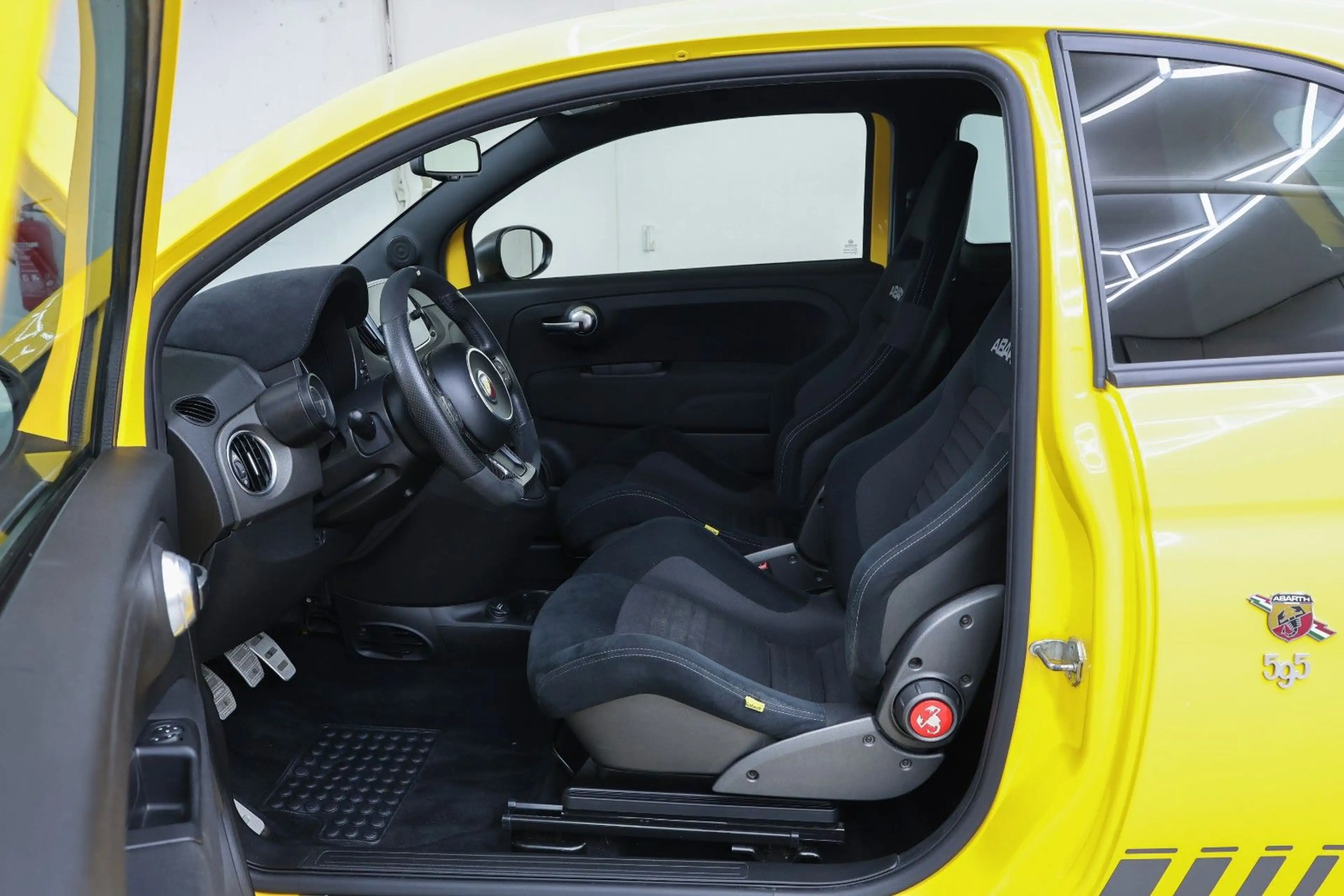 Abarth 595 Competizione Sabelt — photo 10