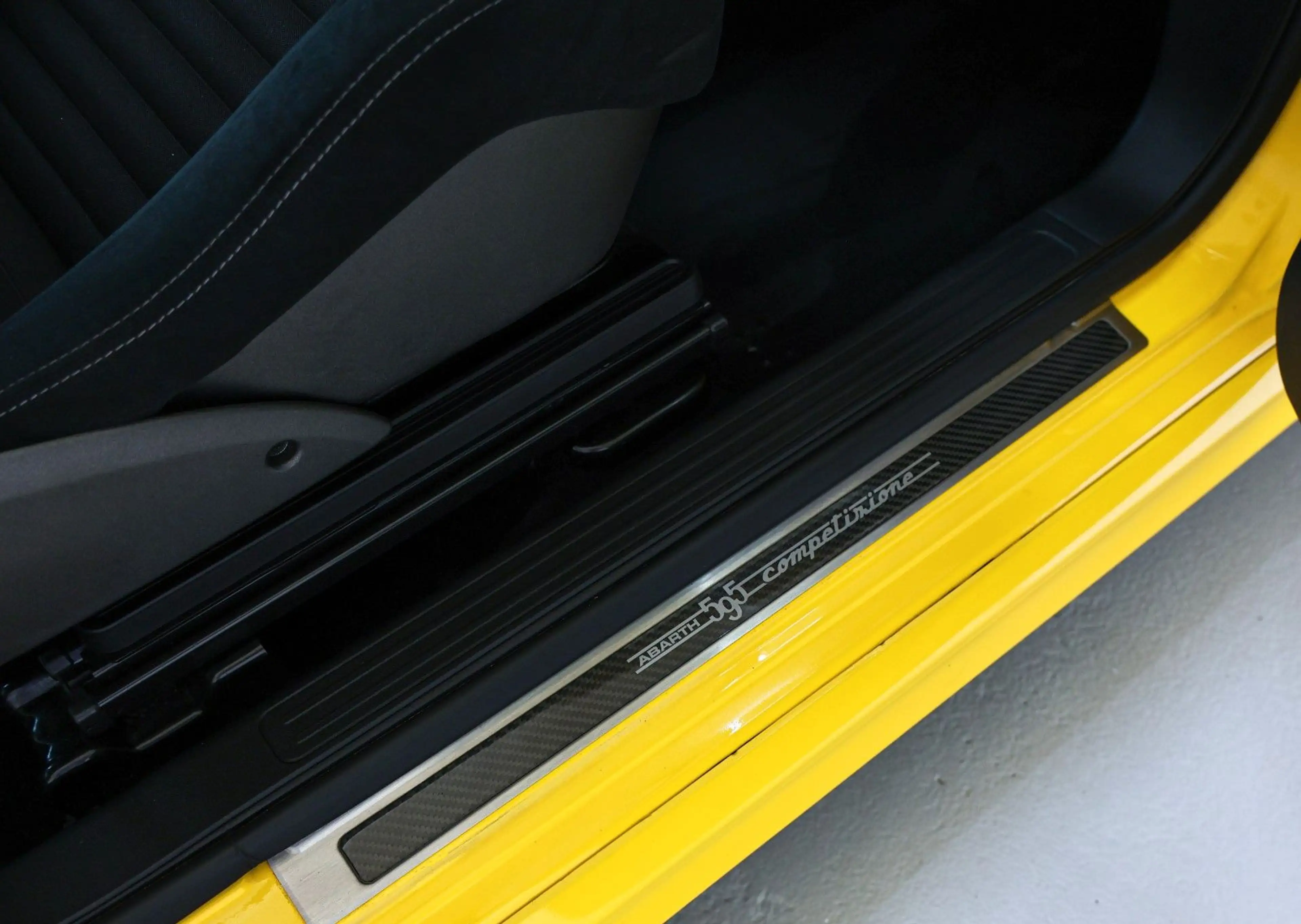 Abarth 595 Competizione Sabelt — photo 14