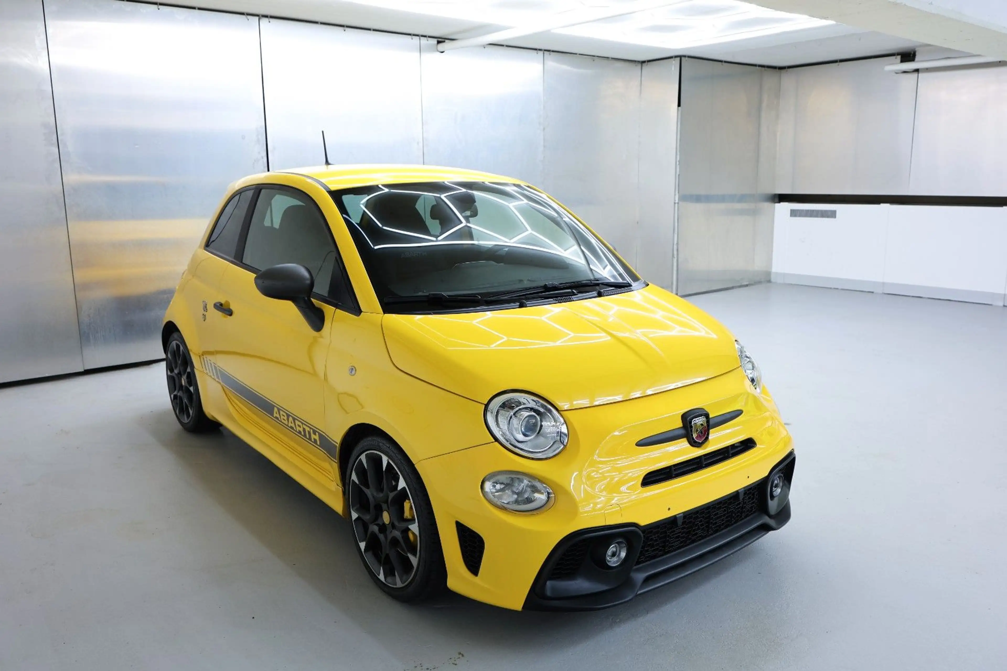 Abarth 595 Competizione Sabelt