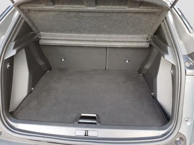 Peugeot 2008 view 9