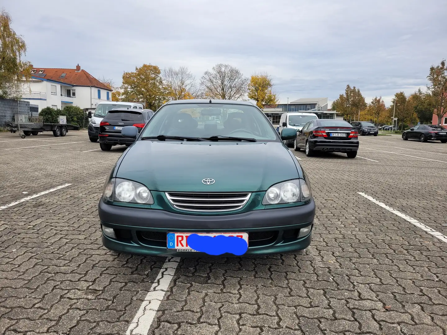 Toyota Avensis Avensis 2.0 linea sol Grün - 1