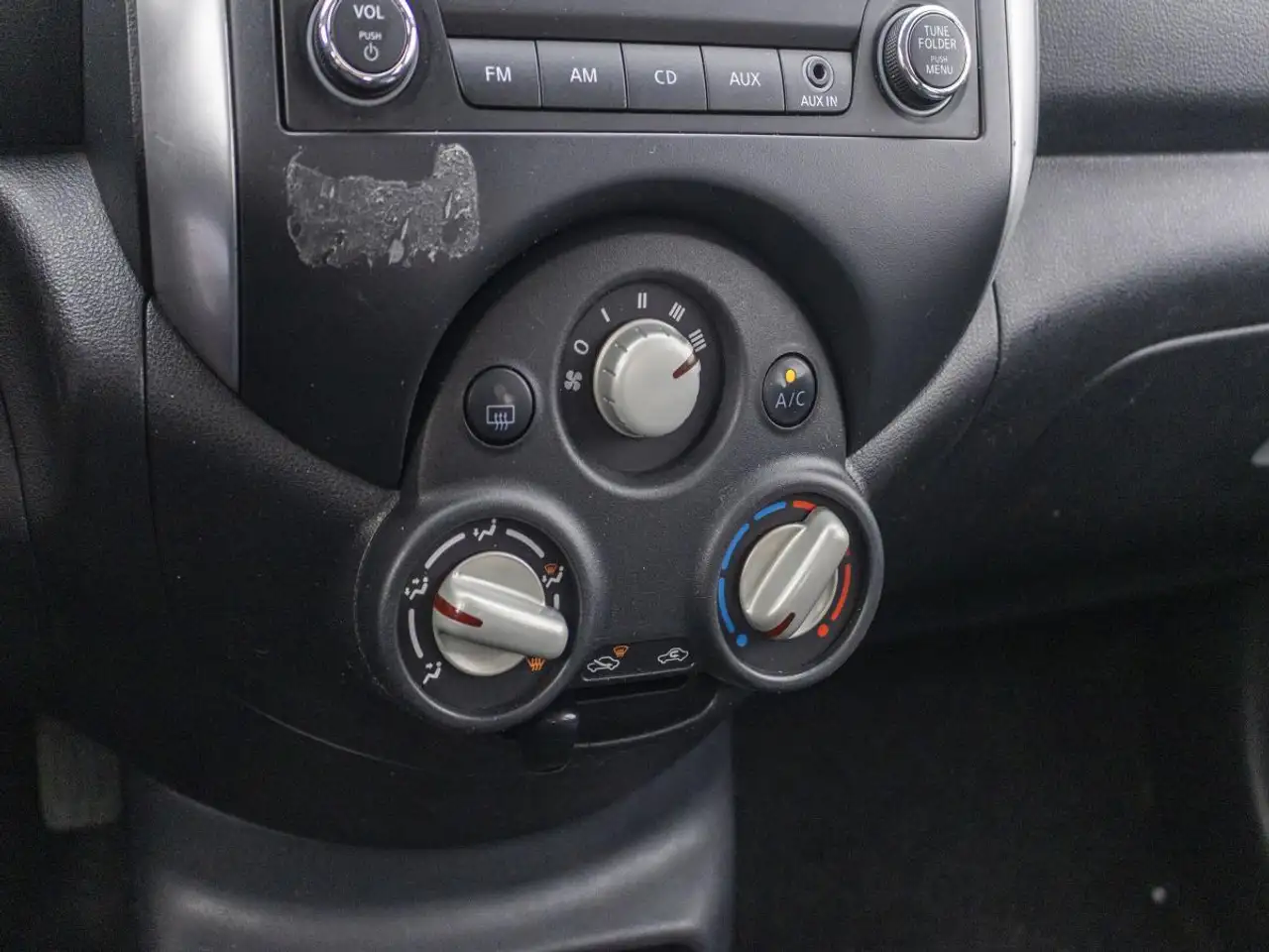 Nissan Micra снимка Nissan Micra