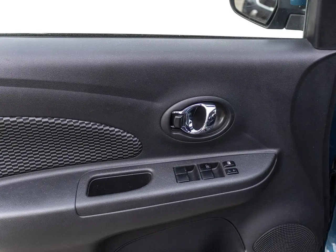 Nissan Micra снимка Nissan Micra