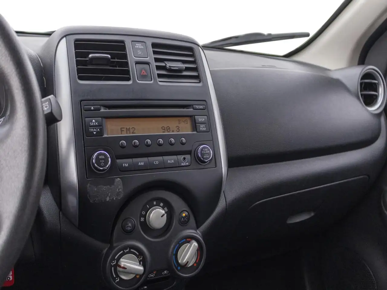 Nissan Micra снимка Nissan Micra