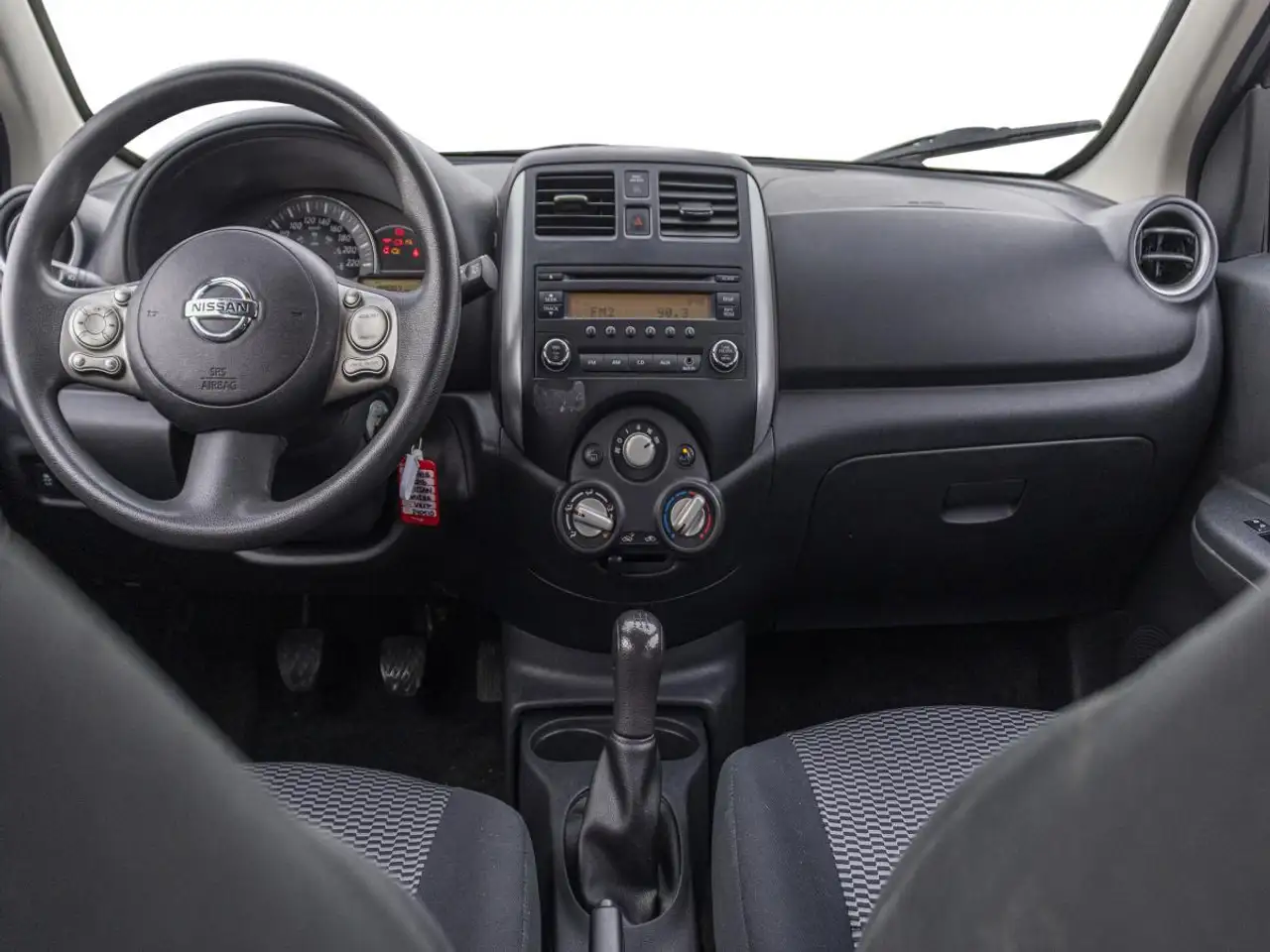 Nissan Micra снимка Nissan Micra