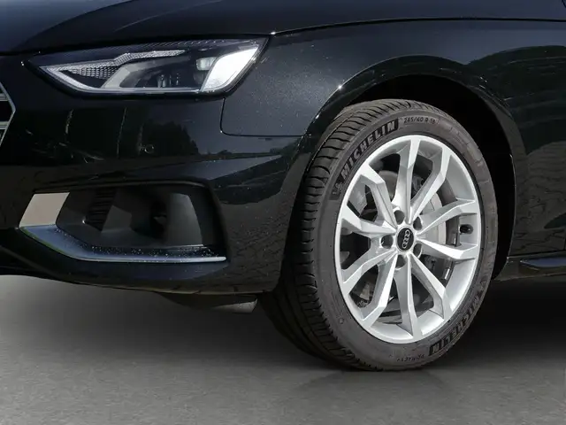 Audi A4 view 13