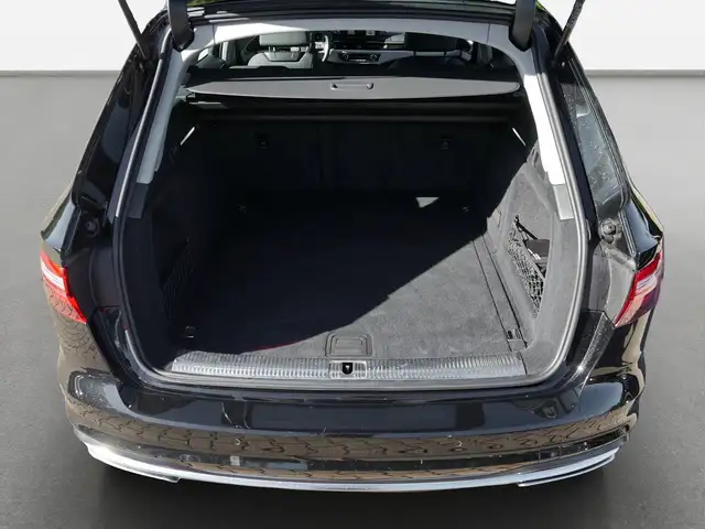 Audi A4 view 11