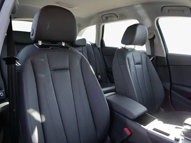Audi A4 view 10