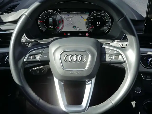 Audi A4 view 9
