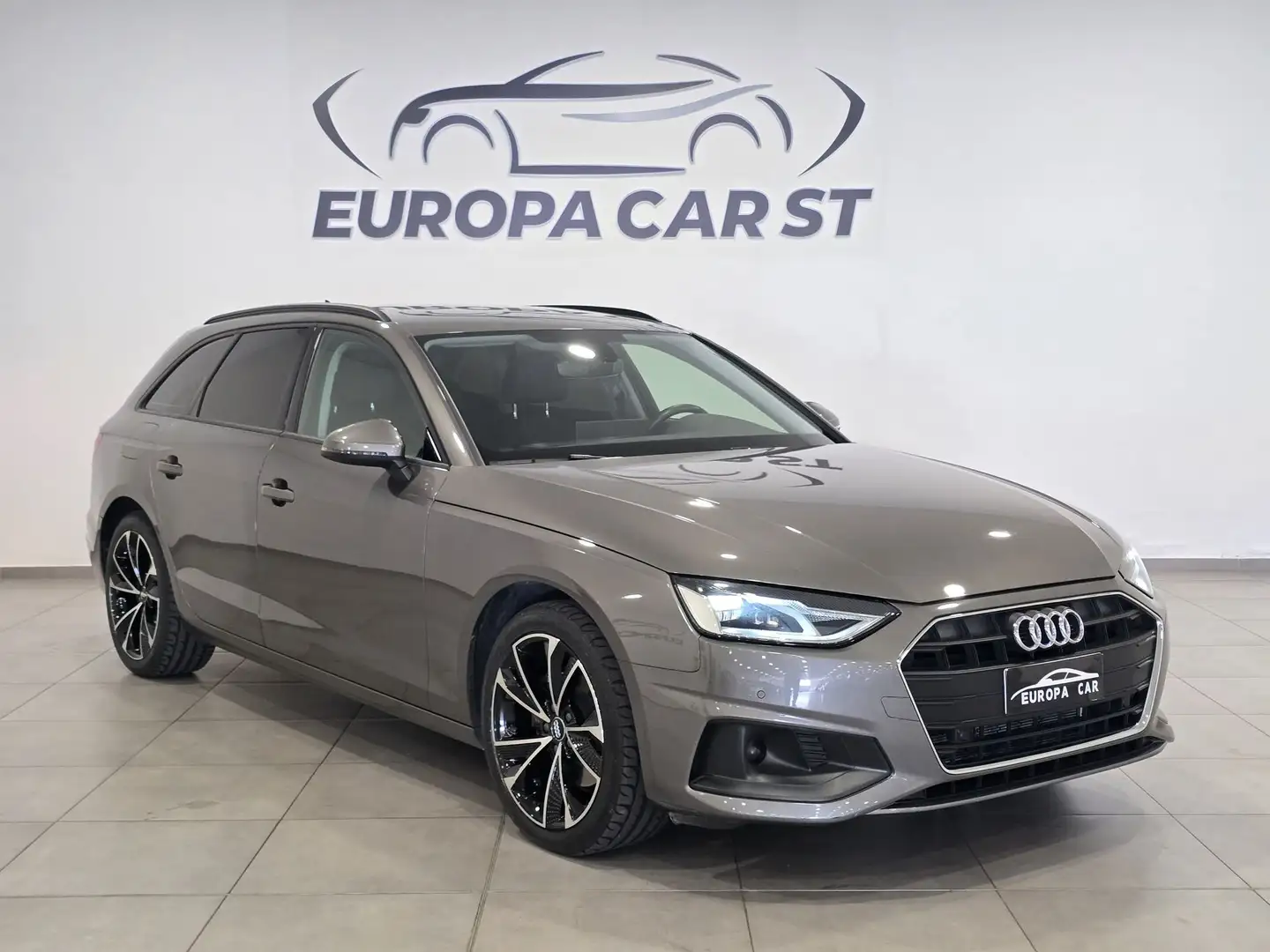 Audi A4 Avant 30 TDI/136 CV S tronic S line edition Marrón - 2