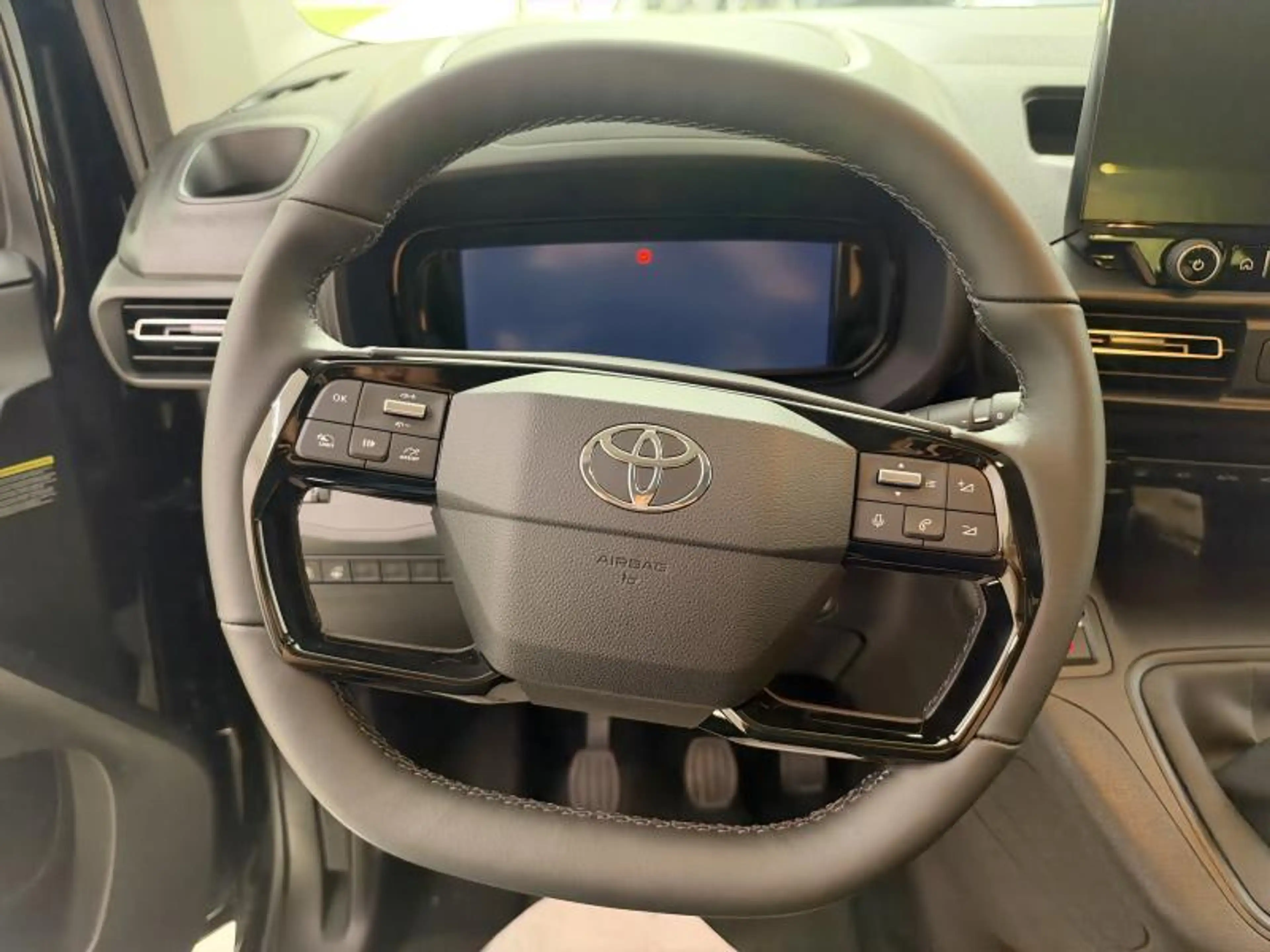 Toyota Verso 1.2 MT SWB FAMILY — photo 12
