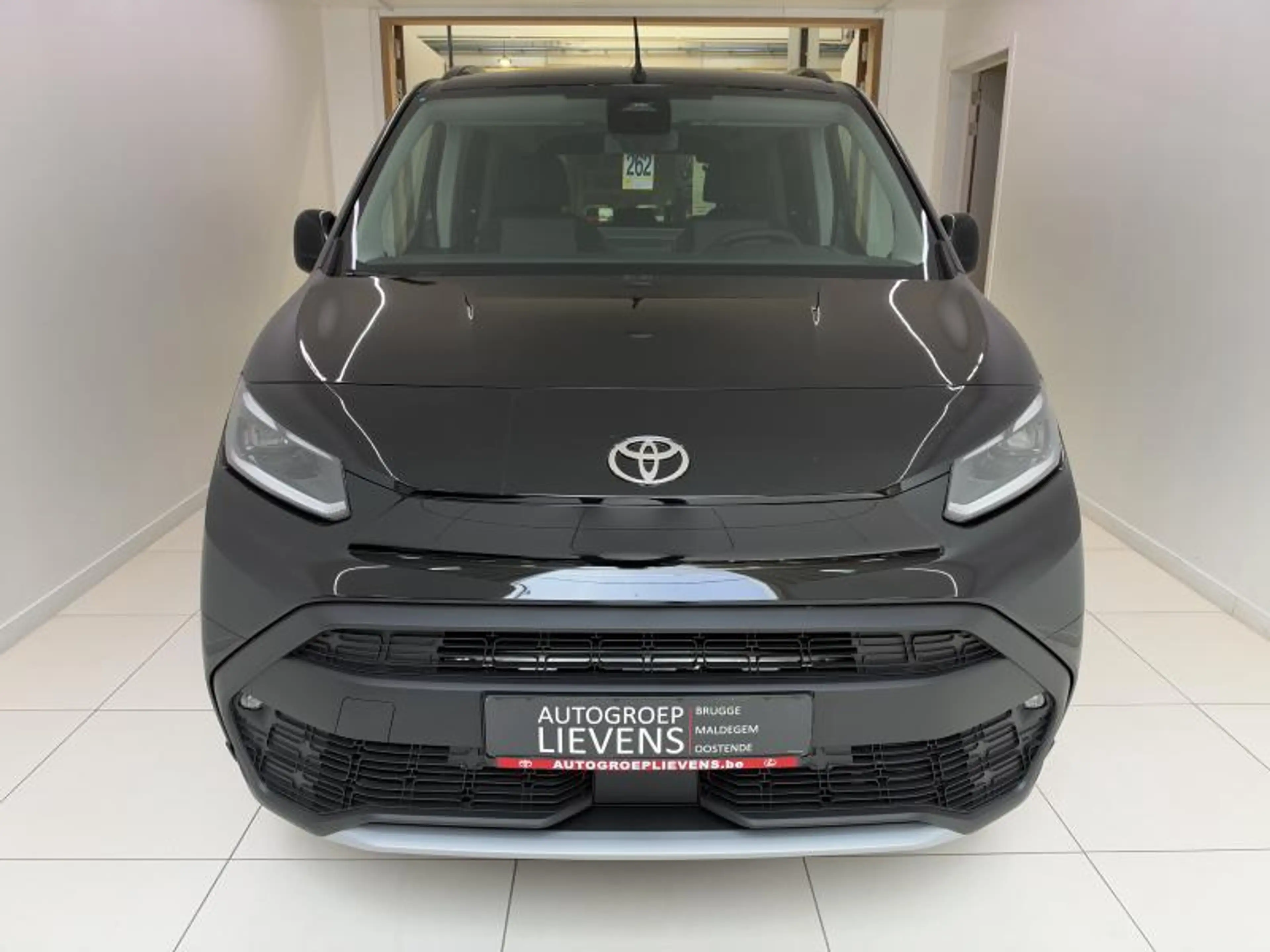Toyota Verso 1.2 MT SWB FAMILY — photo 2
